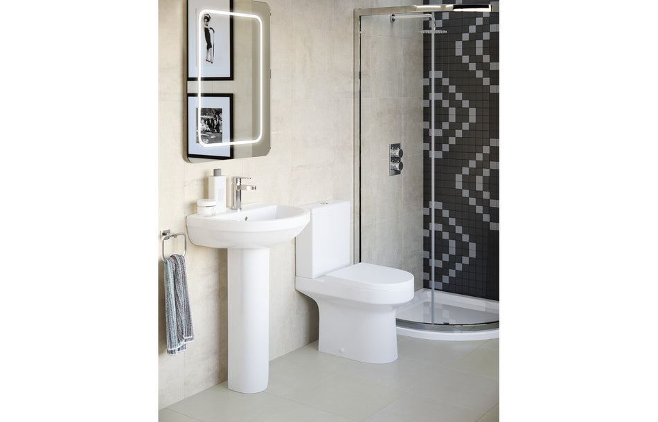 Rimless Close Coupled Toilet Fully Shrouded WC & Soft Close Seat